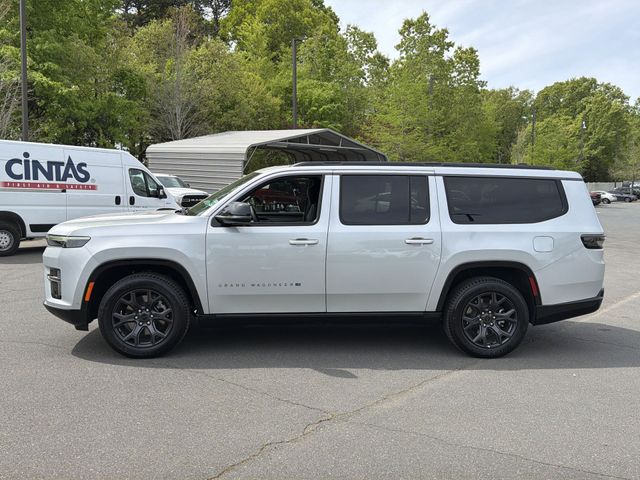 New 2026 Silver-Zynith Exterior Paint Jeep Limited Altitude image 10