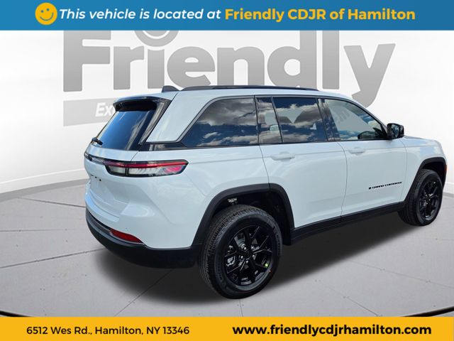 Bright White Clearcoat 2026 Jeep Grand Cherokee Altitude 4WD SUV / Crossover Four-Wheel Drive 8-Speed Automatic