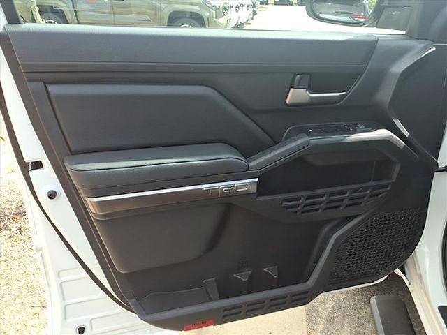 2025 Toyota Tacoma TRD Sport Double Cab photo 4