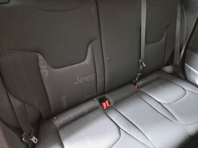 2017 Jeep Renegade Latitude North Edition photo 17