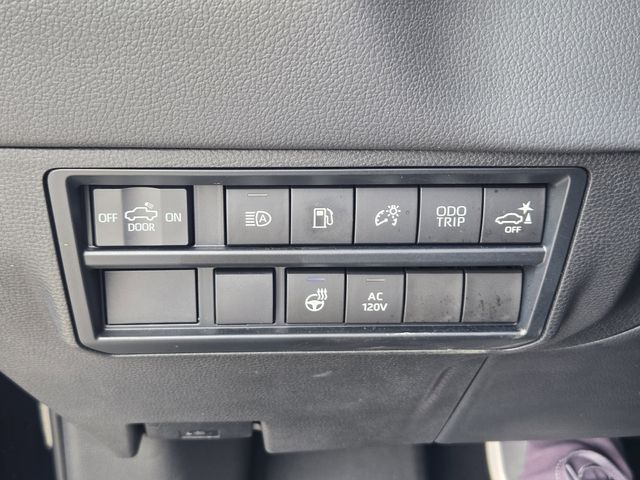 2023 Toyota Tundra Hybrid Limited photo