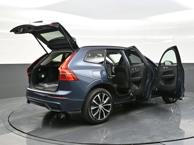 2025 Volvo XC60  photo