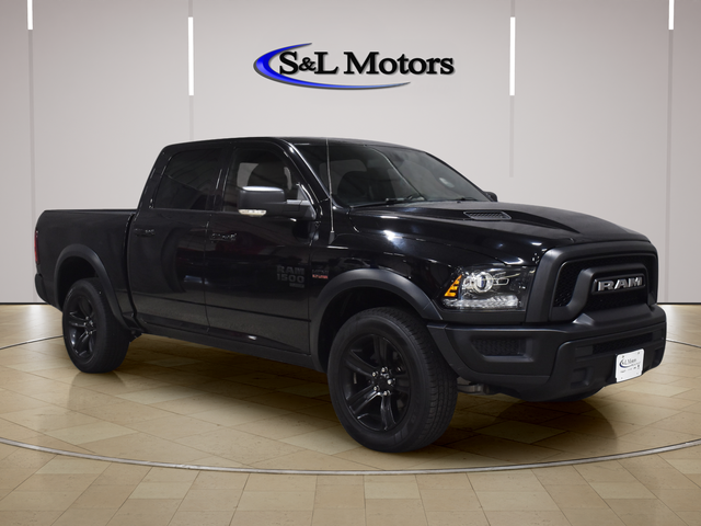 Diamond Black Crystal Pearlcoat 2022 RAM 1500 Pickup Truck Four-Wheel Drive 8-Speed Automatic