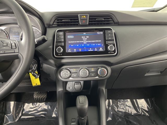 2025 Gun Metallic Nissan Versa 1.6 S FWD Sedan