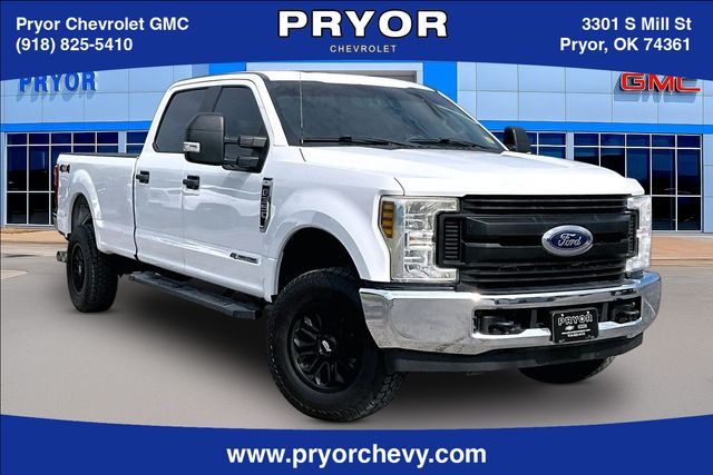 Oxford White 2019 Ford F-350 Super Duty Pickup Truck Four-Wheel Drive 6-Speed Automatic