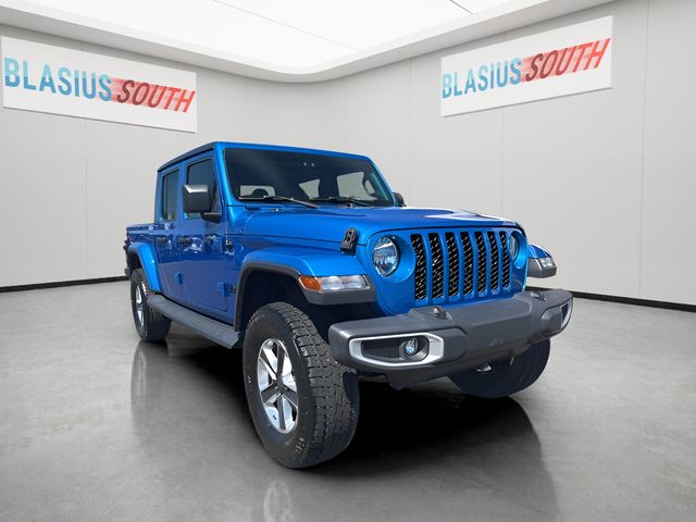 Hydro Blue Pearlcoat 2020 Jeep Gladiator Sport Crew Cab 4WD Pickup Truck Four-Wheel Drive 8-Speed Automatic