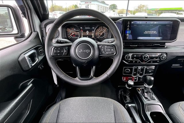 Used 2024 Jeep Gladiator Willys 4D Crew Cab