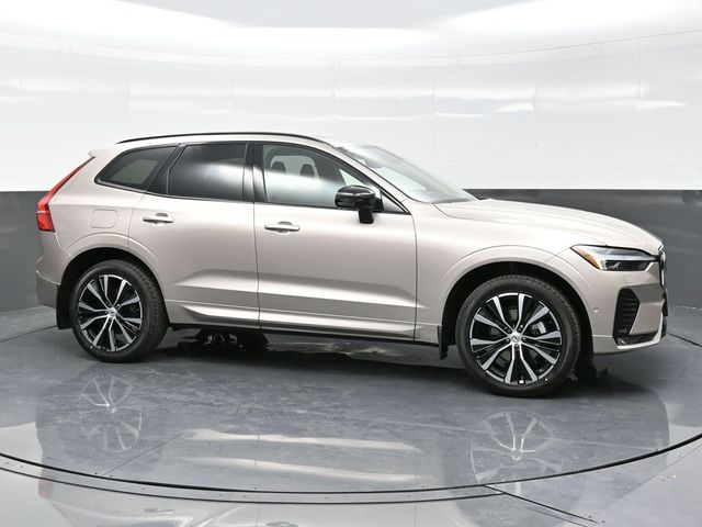 2025 Volvo XC60  photo