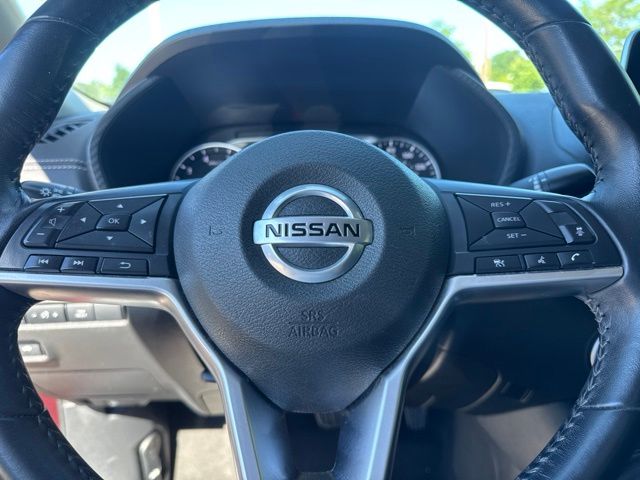 Used 2020 Rosewood Metallic Nissan SV image 2