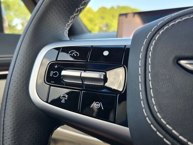 2027 Genesis Gv70