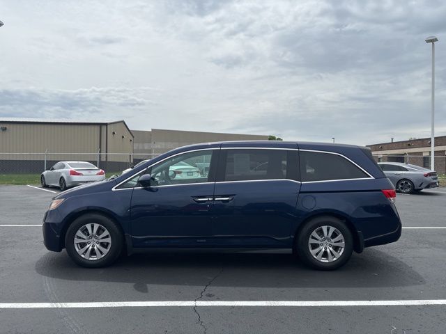 2016 Honda Odyssey SE photo