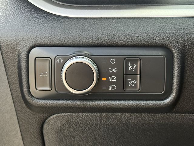 2022 Ford Explorer XLT Silver at Supreme Chevrolet of Gonzales