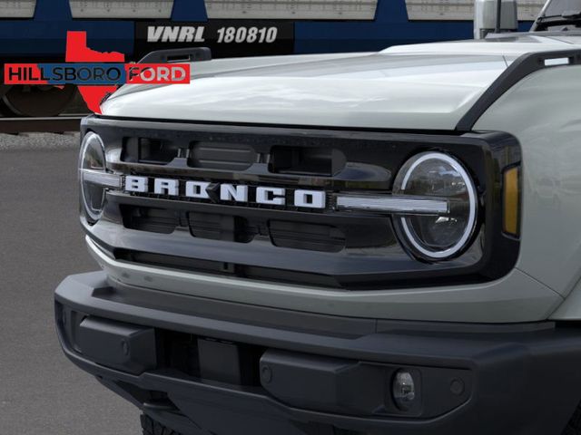 2024 Ford Bronco Outer Banks 19