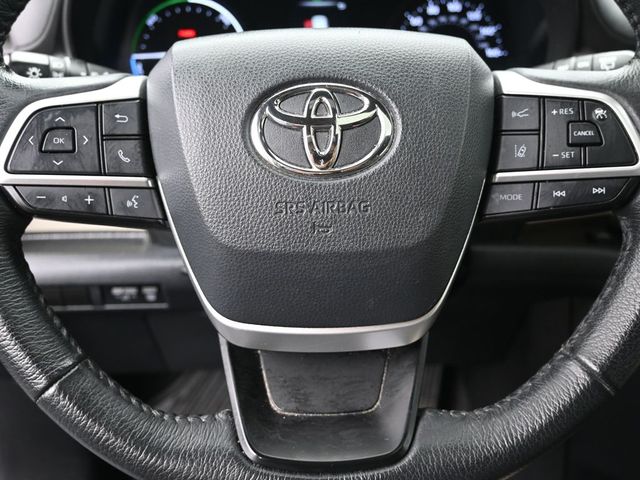 2022 Toyota Sienna XLE 27