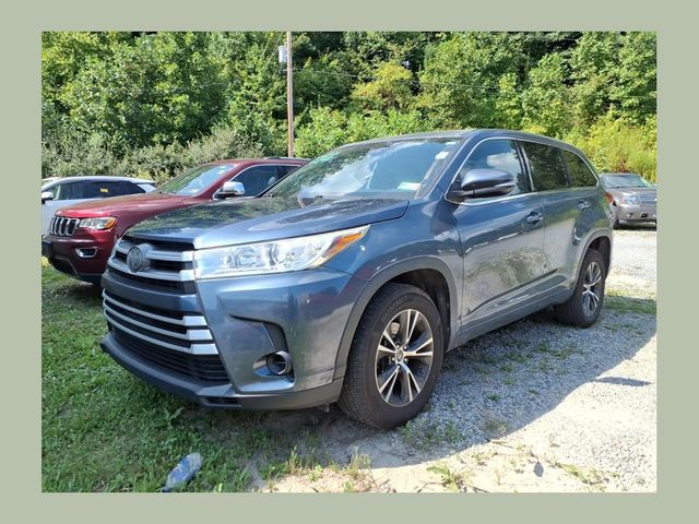 Shoreline Blue Pearl 2018 Toyota Highlander SUV / Crossover Front-Wheel Drive 6-Speed Automatic