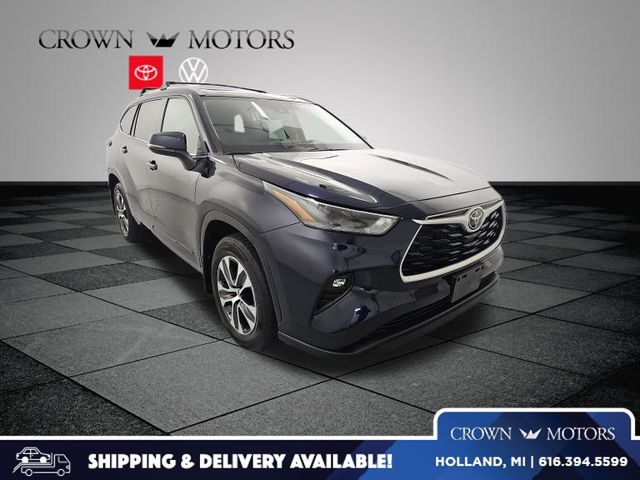 2022 Toyota Highlander XLE AWD