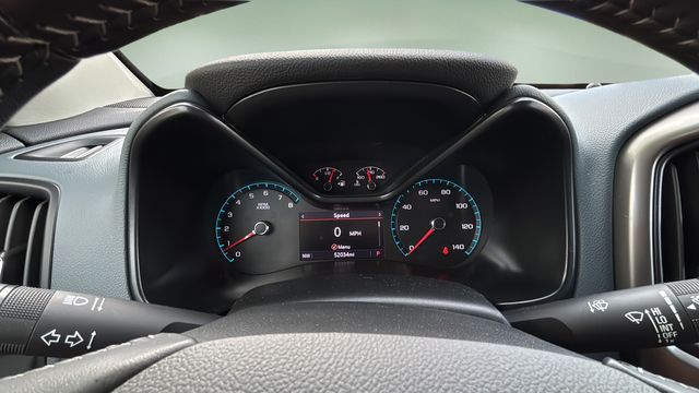 Used 2022 Black Chevrolet Z71 image 15