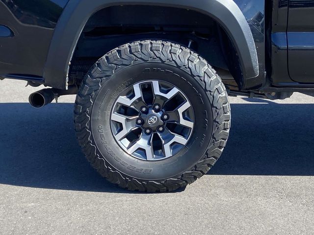 2017 Toyota Tacoma TRD Off-Road 9