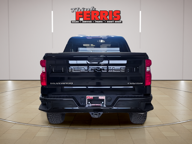 View vehicle photo 4