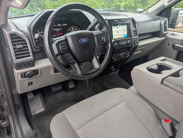 2017 Ford F-150 XLT - 11