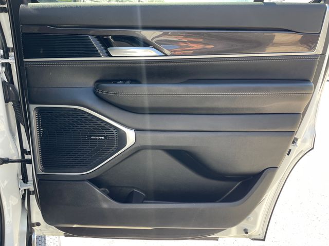 2023 Jeep Wagoneer Premium Group1 - Bright White Clearcoat exterior view 14