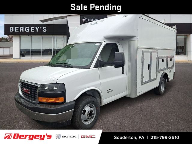 Summit White 2026 GMC Savana Chassis 4500 159 Cutaway RWD Van Rear-Wheel Drive 8-Speed Automatic