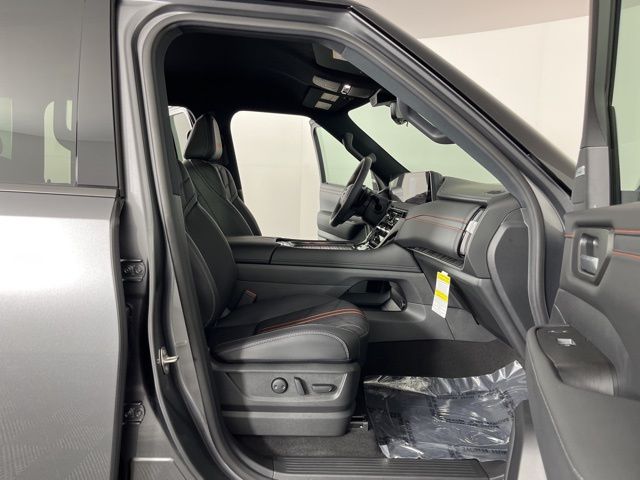 2025 Gun Metallic/Super Black Nissan Armada PRO4X 4X4 SUV