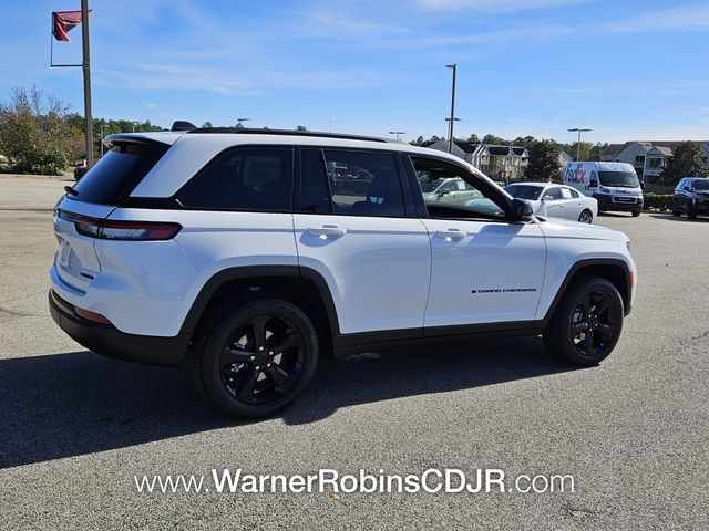 New 2025 White Jeep Limited image 14