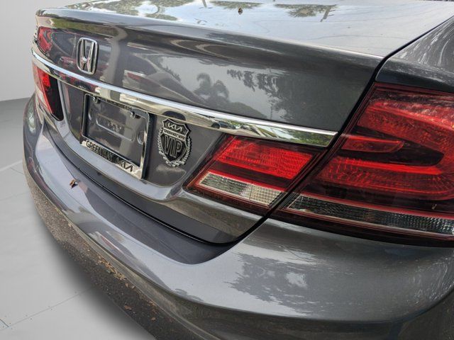 Used 2015  Honda SE image 43