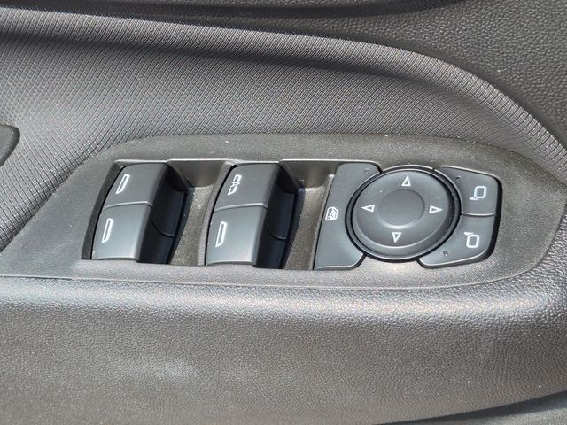 2022 Chevrolet Equinox - Image 15