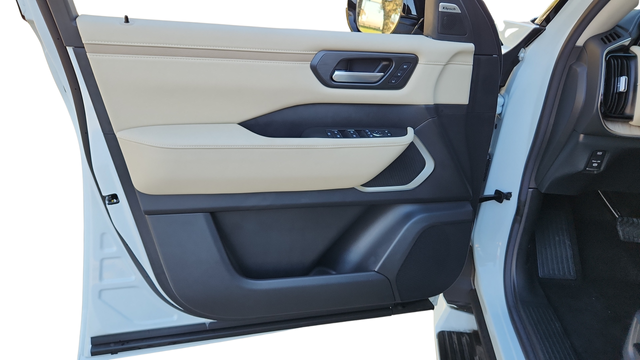 2025 Nissan Armada Platinum Reserve - Photo 26