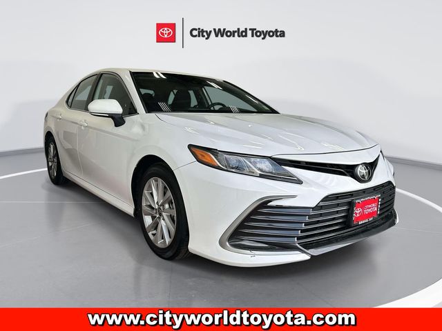 2024 Toyota Camry LE FWD