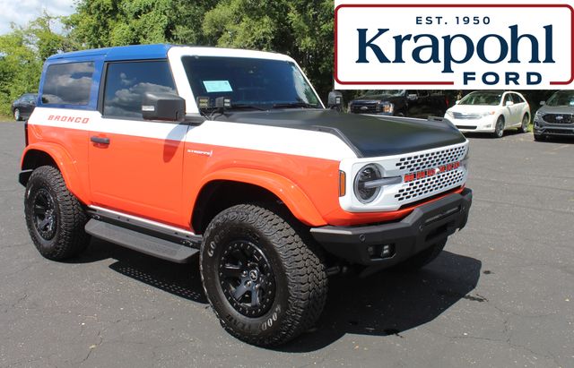 Oxford White 2025 Ford Bronco SUV / Crossover Four-Wheel Drive Automatic