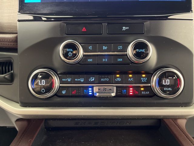 2023 Black Metallic Ford Expedition Max Limited RWD SUV