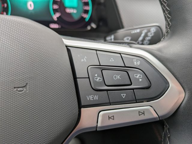 2025 Volkswagen Atlas 2.0T Peak Edition Green at Matthews Motors of Wilmington