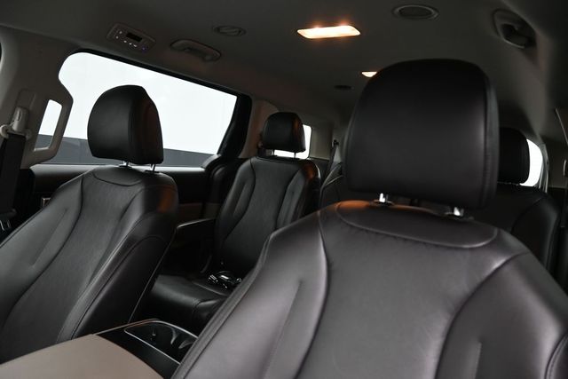 Used 2026 Kia Carnival Van