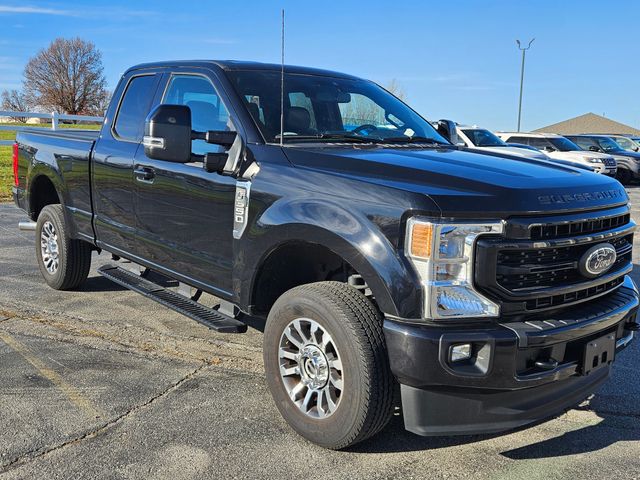 2022 Ford F-350 Super Duty Lariat's photo