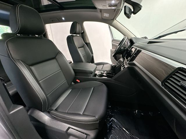 2023 Volkswagen Atlas 3.6L V6 SE w/Technology Silver at Subaru and VW of Moon Township