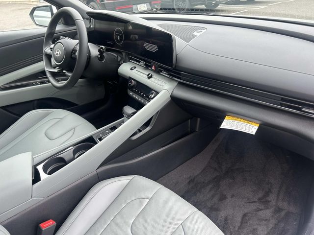 2025 Hyundai Elantra Hybrid - Image 26