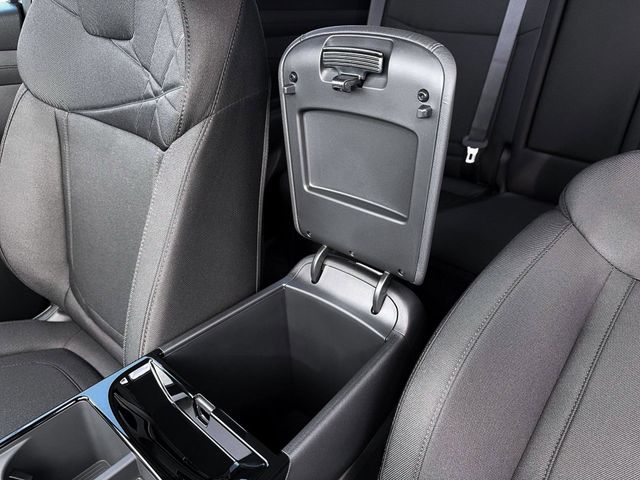 New 2026 White Hyundai Blue SE image 19