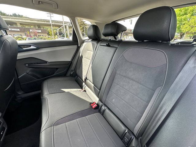 Used 2024  Volkswagen 1.5T SE image 31