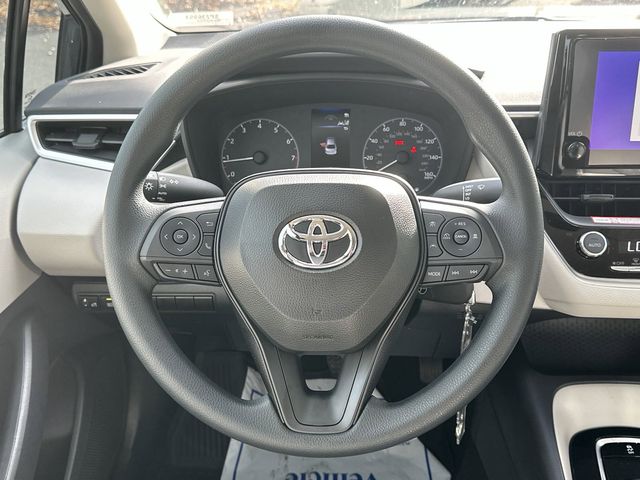 2025 Toyota Corolla LE 8