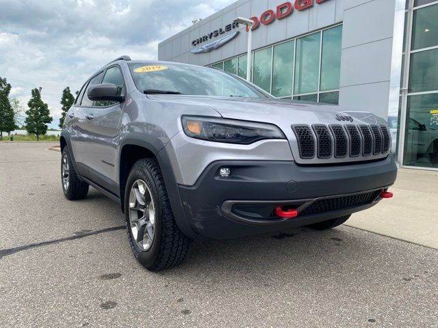 2019 Jeep Cherokee Trailhawk - Billet Silver Metallic exterior view 3