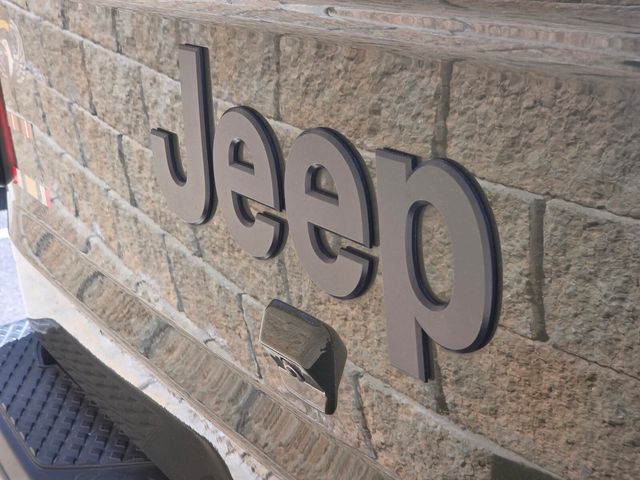 Used 2023 Green Jeep Willys image 9