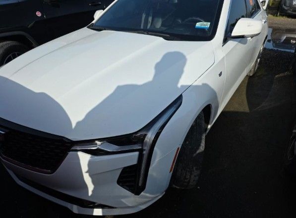2021 Cadillac CT4 Luxury