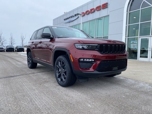 2025 Jeep Grand Cherokee Limited - Velvet Red Pearlcoat exterior view 3