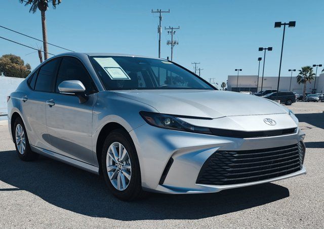2025 Toyota Camry LE FWD
