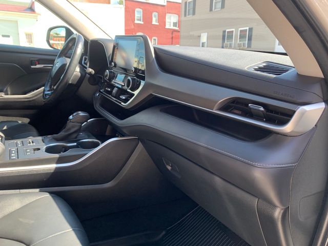 Used 2020 Toyota Highlander SUV
