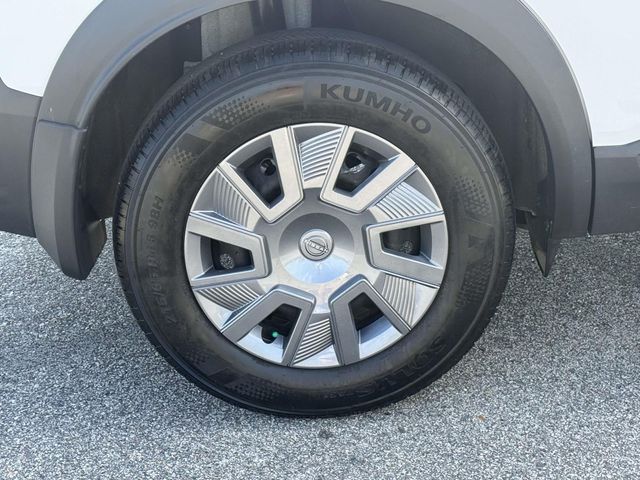 Used 2025 White Nissan S image 7