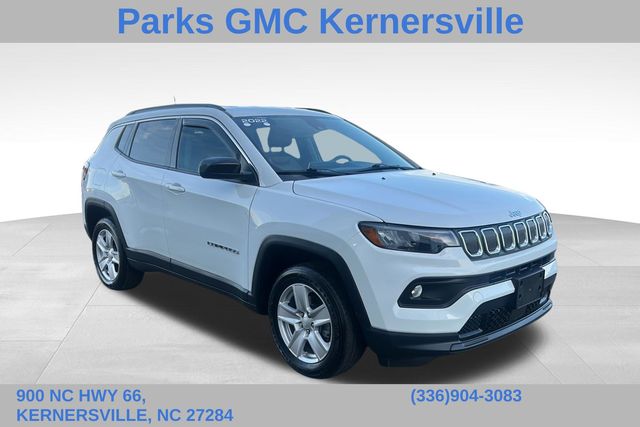 Bright White Clearcoat 2022 Jeep Compass Latitude 4WD SUV / Crossover Four-Wheel Drive 9-Speed Automatic
